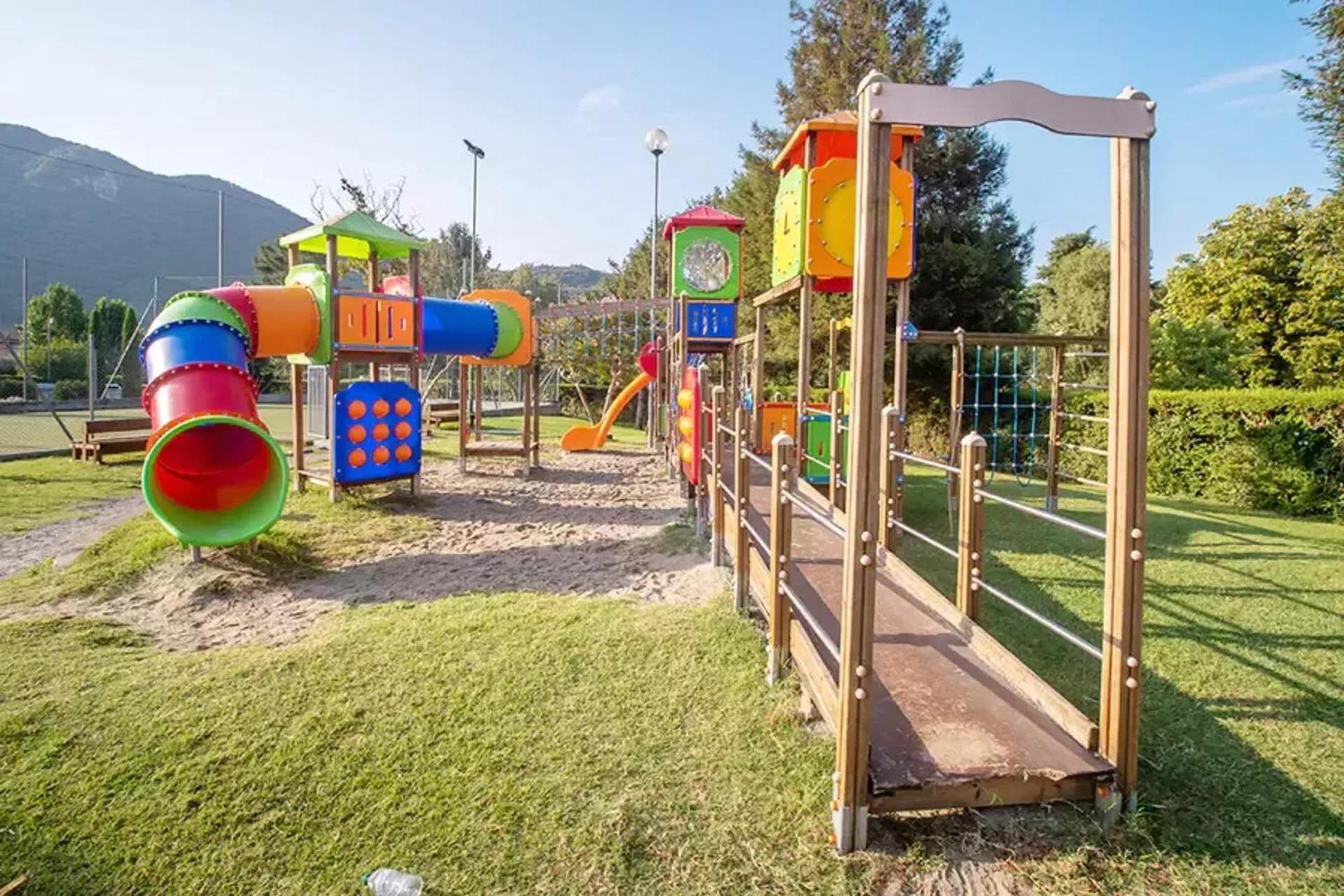 Estivo Premium Deluxe Mobile Homes On Camping Del Sole Village Iseo Exterior foto